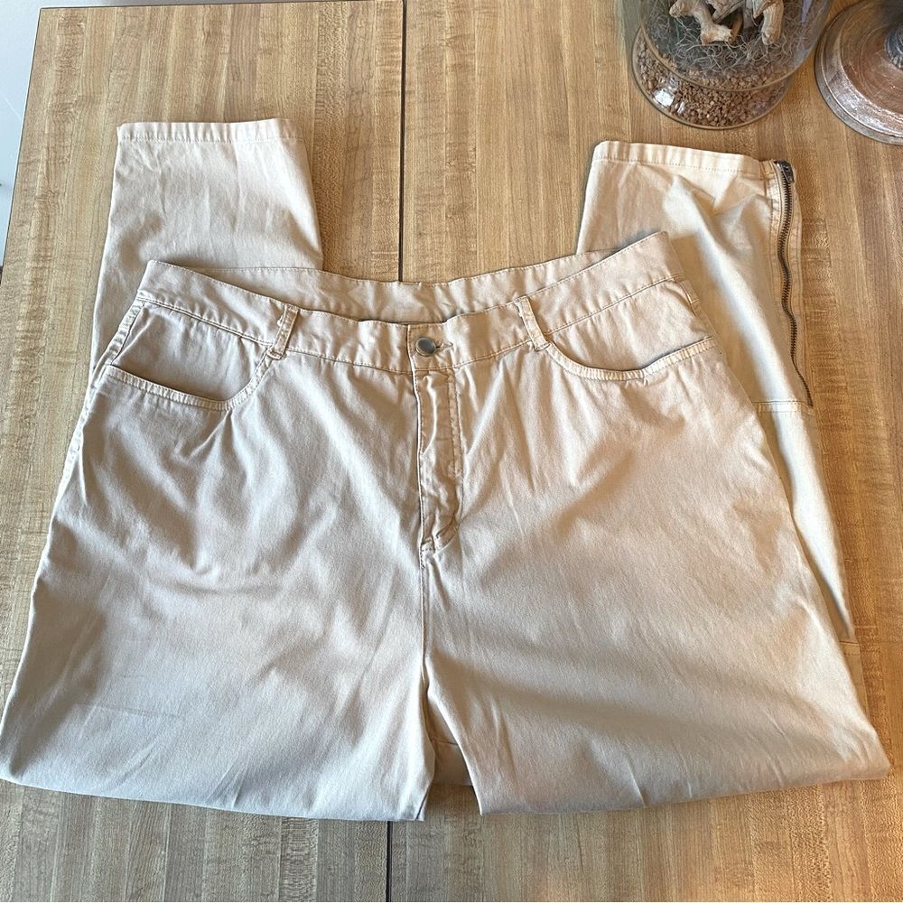 SOFT SURROUNDINGS Capri Khaki Pants Cropped Neutral Cotton Blend